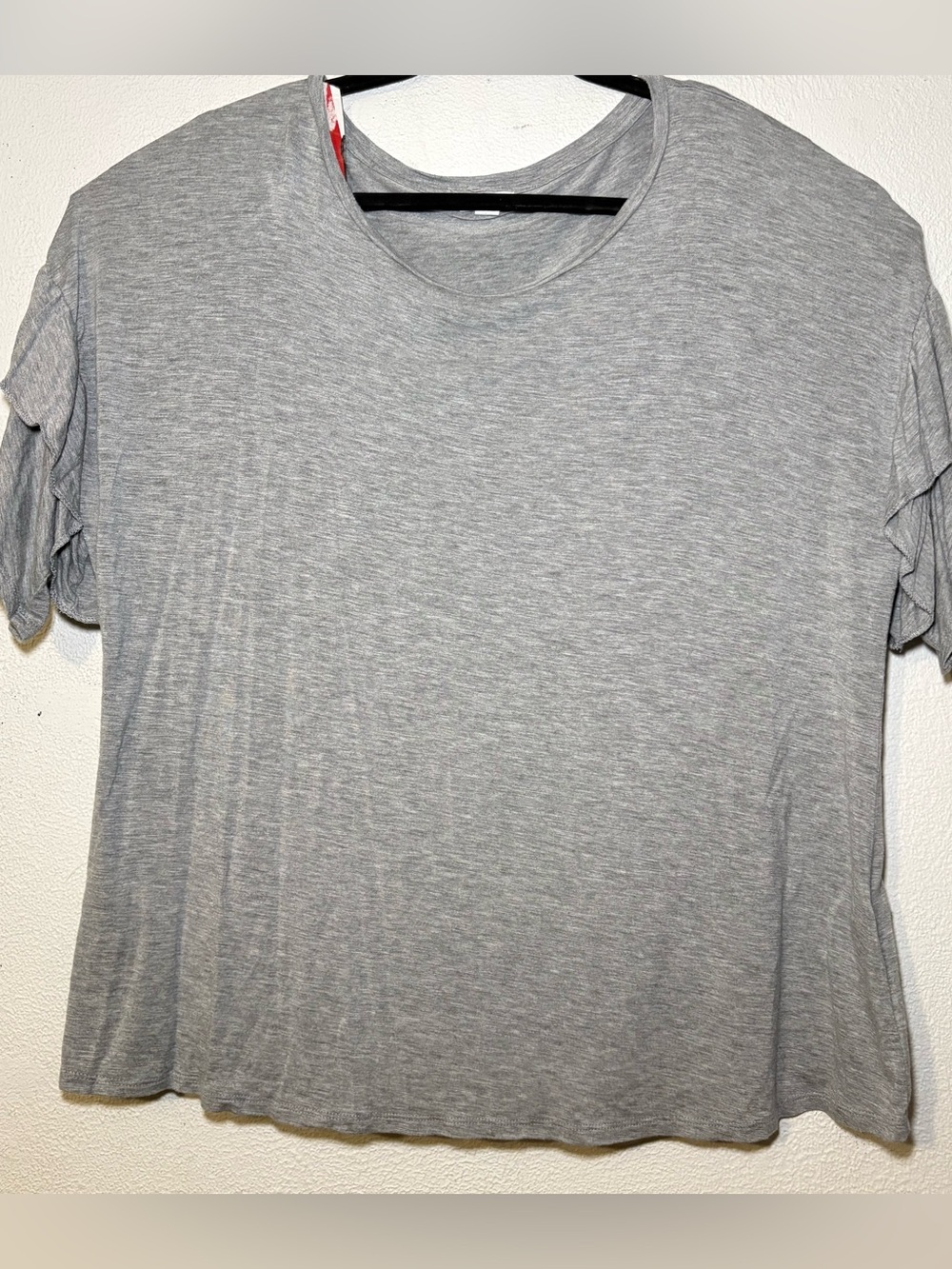 Westport Women's 2X Relaxed Crewneck Ruffle Sleeve Top - Light Gray